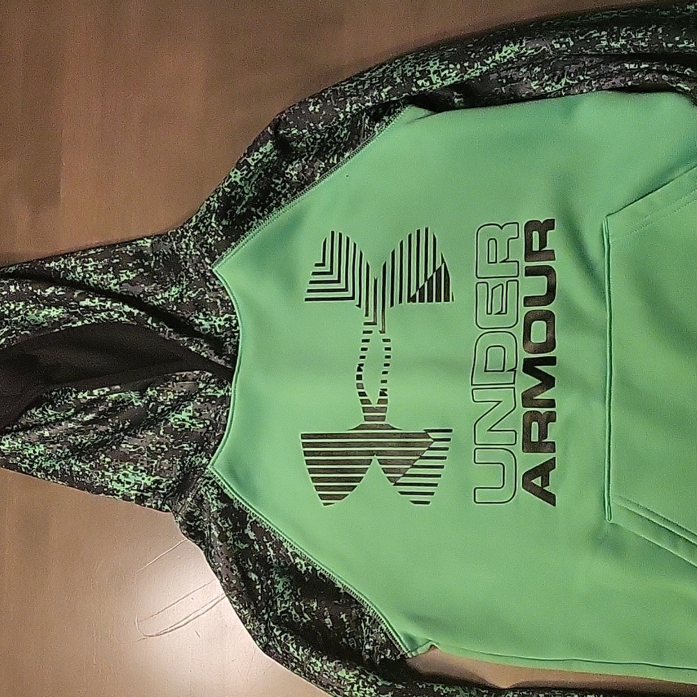 Under armor green and black Cold gear hoodie sweatshirt youth medium